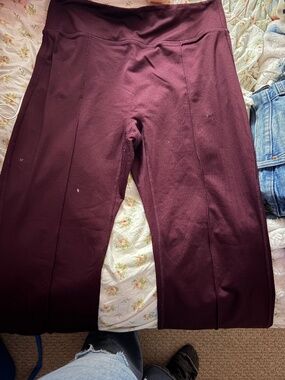 Burgundy leggings